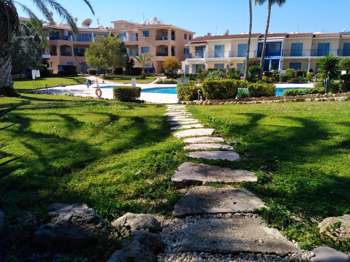 Paradise Gardens II Anastasia Apartment Paphos Esterno foto